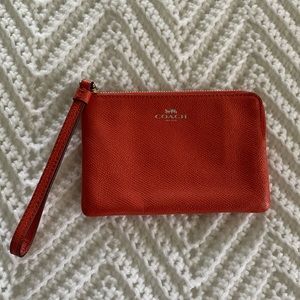 NWOT Coach Corner Zip Wristlet